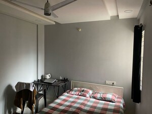 Bedroom in 2 BHK Apartment at Mowa – for Rent