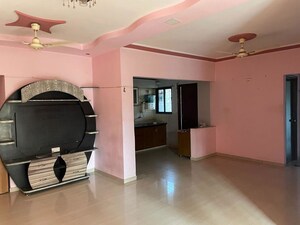 Team Area in 3 BHK Apartment at Satellite – for Sale
