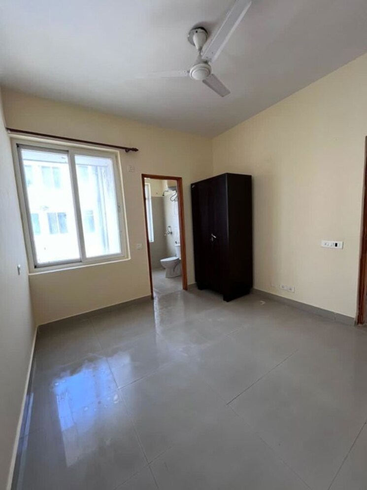 Room, roots-courtyard 3 Bedroom 1430 Sq.Ft. Apartment In Sector 48 Gurgaon 9827665