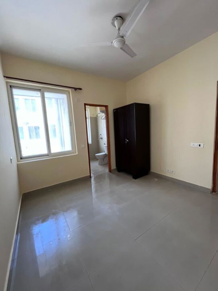 Room, roots-courtyard 3 Bedroom 1430 Sq.Ft. Apartment In Sector 48 Gurgaon 9827665