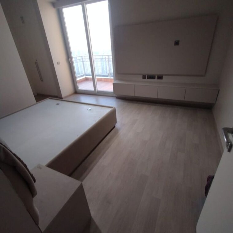 Room, dlf-the-ultima 3.5 Bedroom 2103 Sq.Ft. Apartment In Sector 81 Gurgaon 9827666