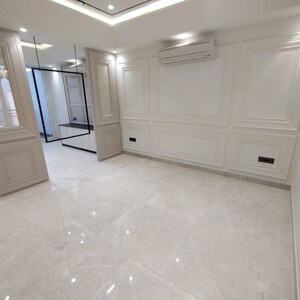 Room in 3.5 BHK Apartment at DLF The Ultima, Sector 81 – for Sale