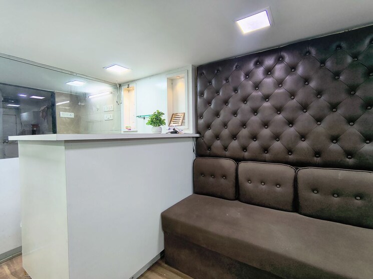 undefined, malad west Commercial Office Space 699 Sq.Ft. In Malad West Mumbai 9827669