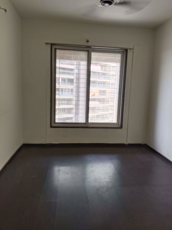 2.5 BHK Apartment For Rent in Empire Square