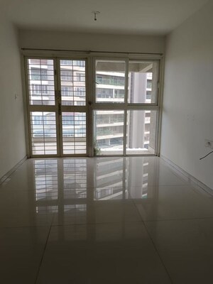 Room in 2.5 BHK Apartment at Empire Square, Chinchwad – for Rent