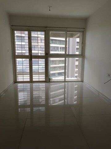 Room in 2.5 BHK Apartment at Empire Square, Chinchwad – for Rent