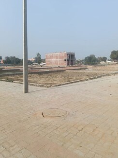 Plot For Sale in Faizabad Road