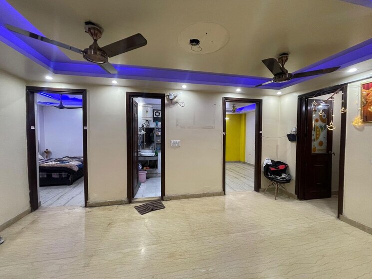 Living Room, krishna nagar 6+ Bedroom 1300 Sq.Ft. Independent House In Krishna Nagar Delhi 9827678