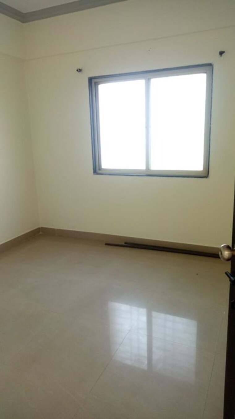 Room, siddhalaxmi-complex 2 Bedroom 700 Sq.Ft. Apartment In Akurdi Pune 9827724