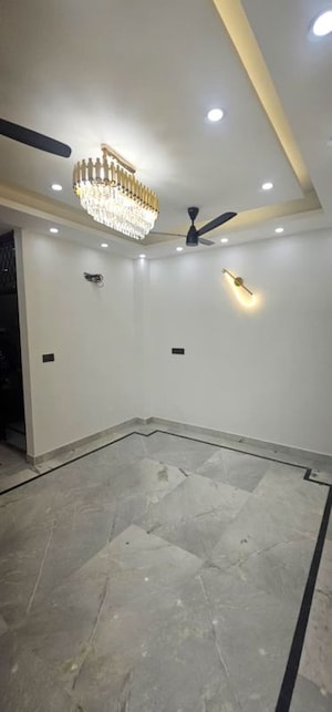 Room in 2 BHK Builder Floor at Malviya Nagar – for Rent