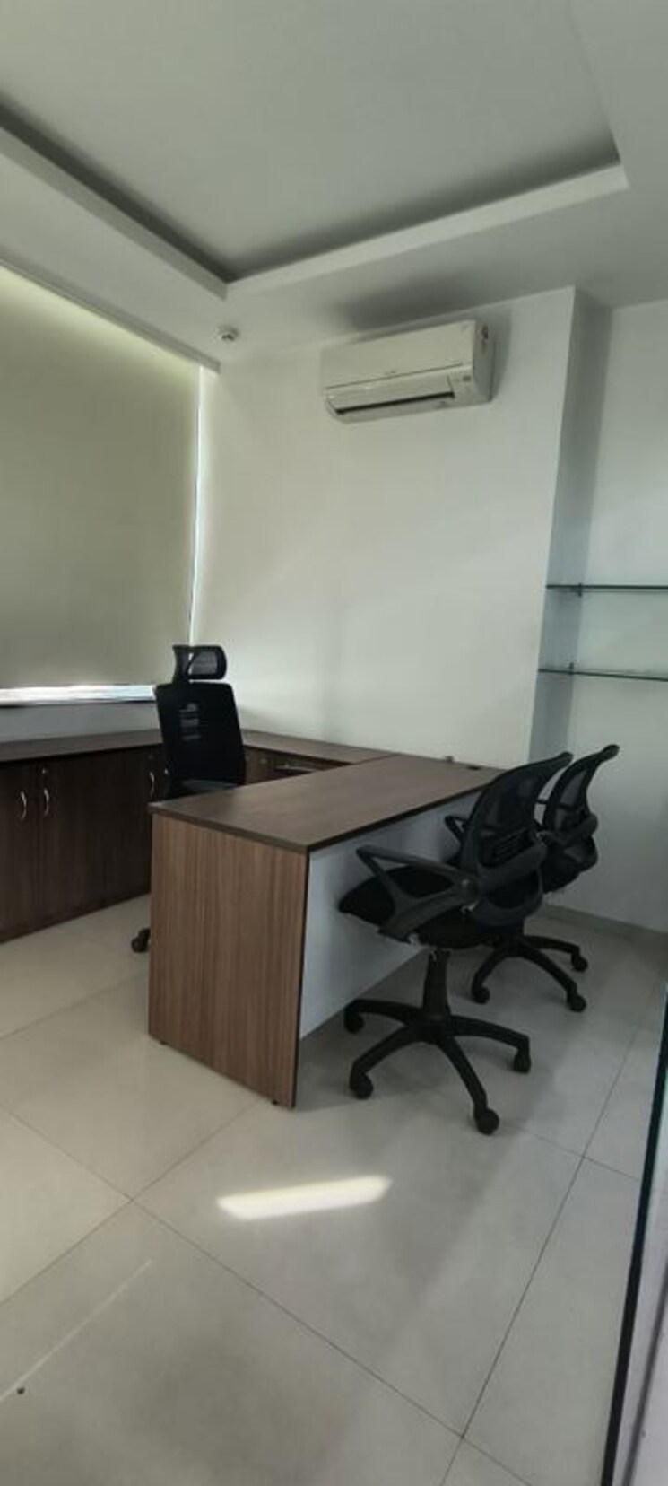 Team Area, lotus-link-square Commercial Office Space 1080 Sq.Ft. In Andheri West Mumbai 9827755