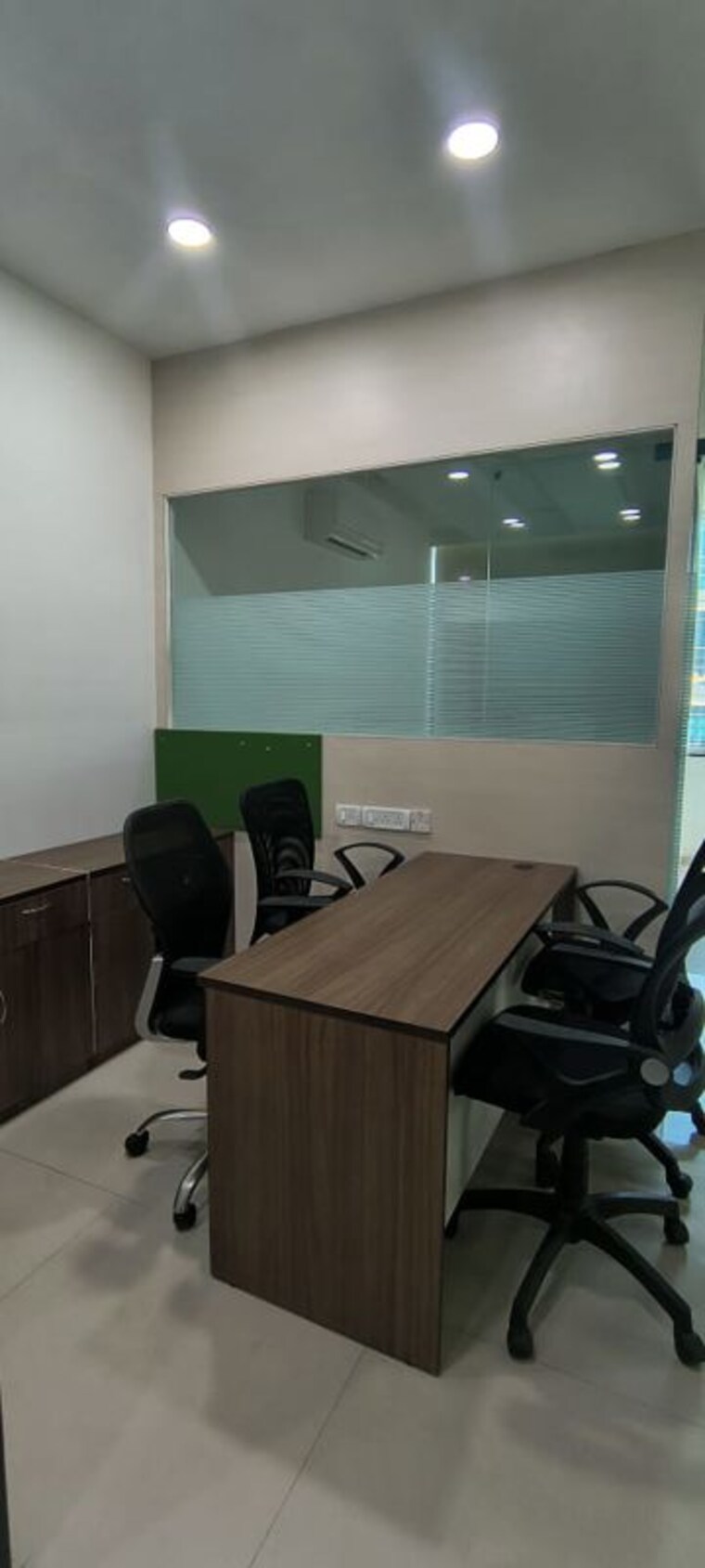 Team Area, lotus-link-square Commercial Office Space 1080 Sq.Ft. In Andheri West Mumbai 9827755
