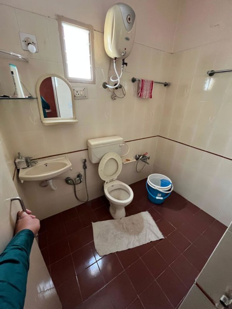 Bathroom, ramdevnagar 4 Bedroom 3200 Sq.Ft. Penthouse In Ramdevnagar Ahmedabad 9827759
