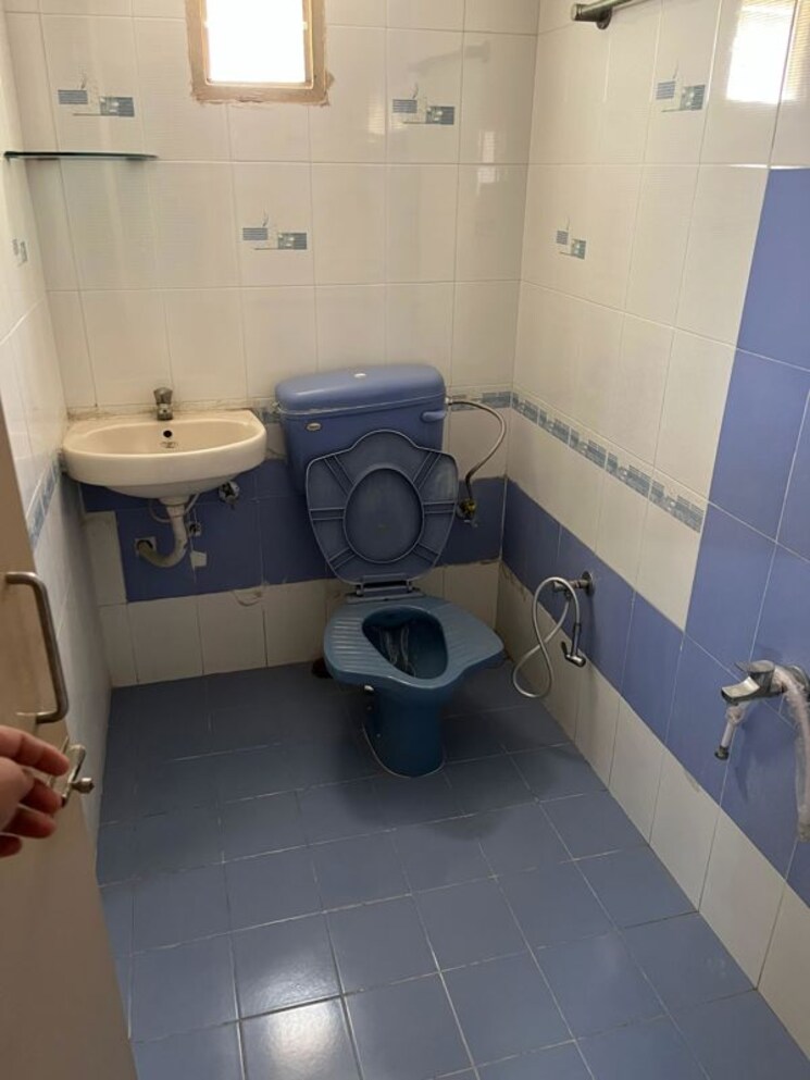 Bathroom, ramdevnagar 4 Bedroom 3200 Sq.Ft. Penthouse In Ramdevnagar Ahmedabad 9827759