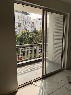 4 BHK + Servant Room Villa For Rent in Godrej Golf Link Villas