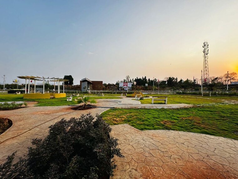 Garden, bani park  1700 Sq.Ft. Plot In Bani Park Jaipur 9827814