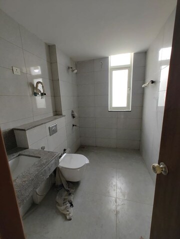 Bathroom in 4 BHK Villa at Godrej Golf Link Villas, Sector 27 Yamuna Expressway – for Rent