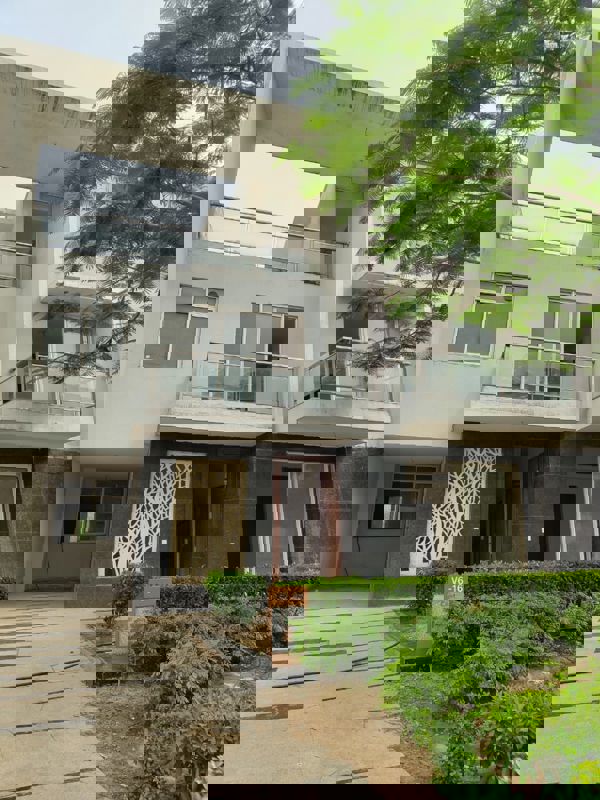 4 BHK + Servant Room 4200 Sq.Ft. Villa in Godrej Golf Link Villas