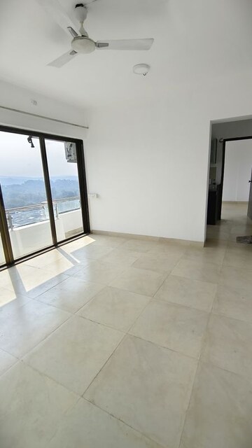 1 BHK Apartment For Rent in Goregaon East