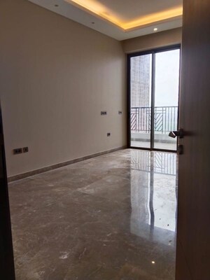 Room in 3 BHK Apartment at Godrej Golf Links Evoke, Sector 27 Yamuna Expressway – for Sale