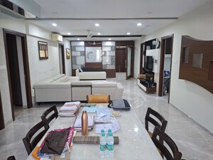 Team Area in 3.5 BHK Apartment at Banjara Hills – for Rent