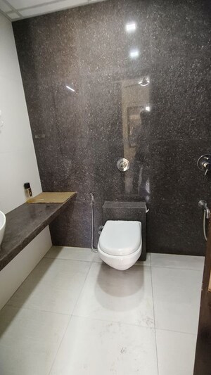 Furnished Amenities in 2 BHK Apartment at Lalani Grandeur, Goregaon East – for Rent