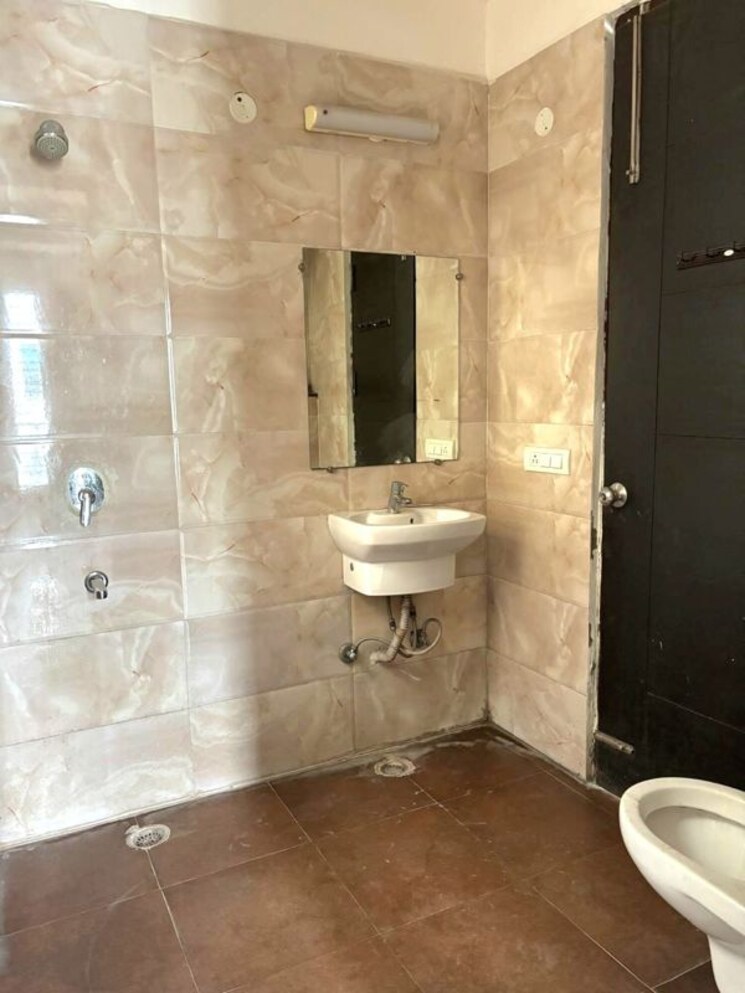 Bathroom, kohli-one-malibu-town 3 Bedroom 2500 Sq.Ft. Independent House In Sector 47 Gurgaon 9828067