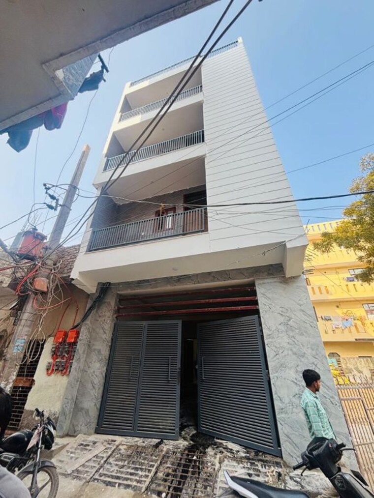 Exterior View, dwarka mor 1 Bedroom 60 Sq.Yd. Builder Floor In Dwarka Mor Delhi 9828151