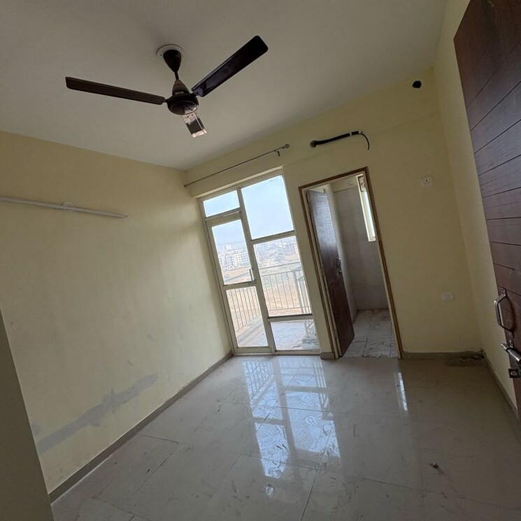 undefined, pyramid-altia 2.5 Bedroom 800 Sq.Ft. Apartment In Sector 70a Gurgaon 9828152