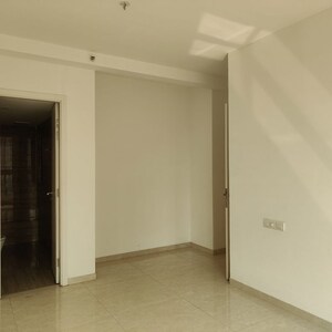 Room in 3 BHK Apartment at Hiranandani Estate, Hiranandani Estate – for Rent