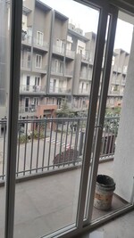 3 BHK + Servant Room 1595 Sq.Ft. Builder Floor in Smart World Orchard