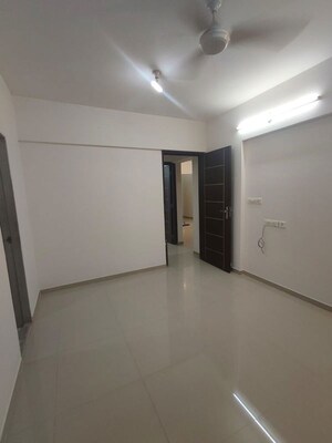 Room in 3 BHK Apartment at Gurukrupa Gyanam, Powai – for Rent