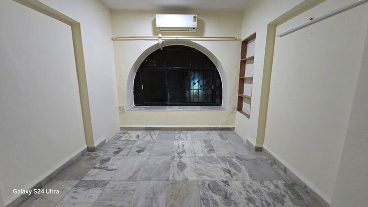  Parking, crystal-palace-chs 3 Bedroom 1550 Sq.Ft. Apartment In Malad West Mumbai 9828275