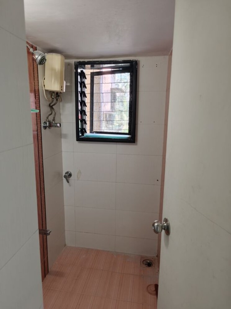 Bathroom, gokul-accord 1 Bedroom 578 Sq.Ft. Apartment In Kandivali East Mumbai 9828448