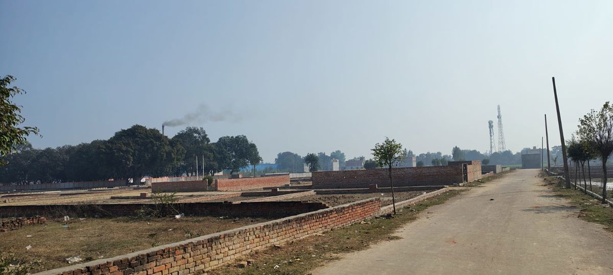 Plot For Sale in Mohanlalganj