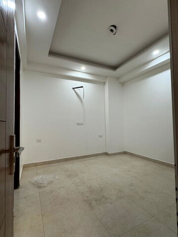 Room in 3 BHK Builder Floor at Palam Vihar Residents Association, Palam Vihar – for Sale