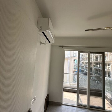 Room in 3 BHK Builder Floor at Signature Global City 92, Sector 92 – for Rent