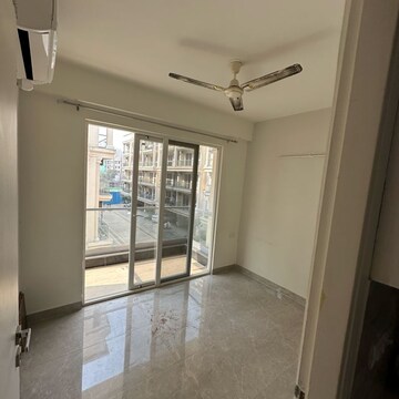 Room in 3 BHK Builder Floor at Signature Global City 92, Sector 92 – for Rent