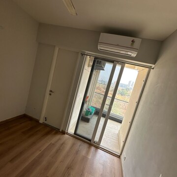 Room in 3 BHK Builder Floor at Signature Global City 92, Sector 92 – for Rent