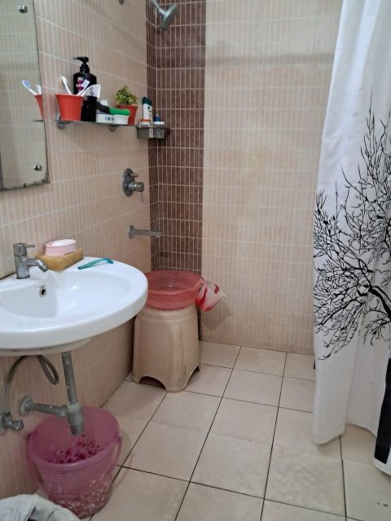 Bathroom, smr-vinay-symphony 3 Bedroom 1950 Sq.Ft. Apartment In Gachibowli Hyderabad 9828930