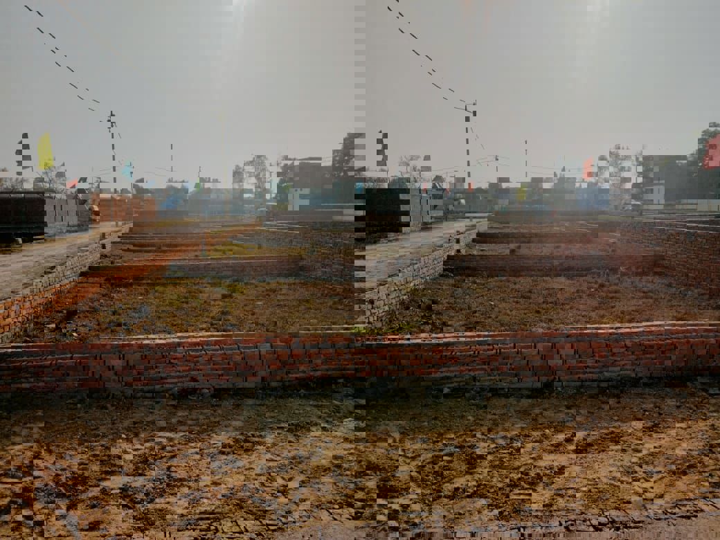 Plot For Sale in Sultanpur Road