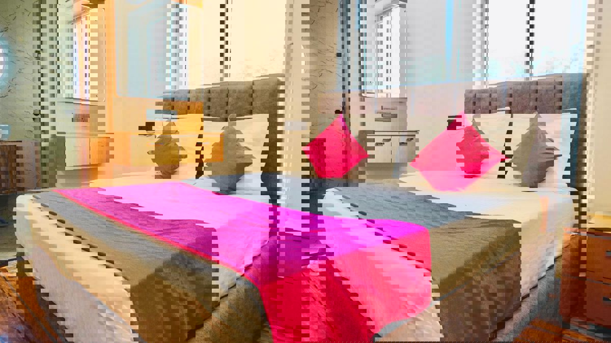 6+ BHK + Servant Room Independent House For Rent in Gomti Nagar