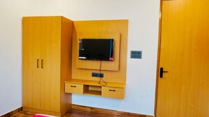 Furnished Amenities in 6+ BHK Independent House at Gomti Nagar – for Rent