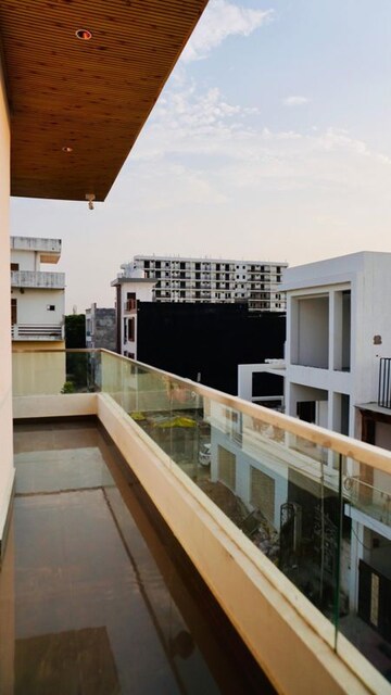 Balcony in 6+ BHK Independent House at Gomti Nagar – for Rent
