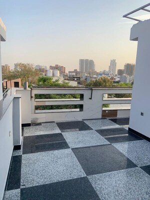 Balcony in 1 RK Builder Floor at Sushant Tower, Sector 56 – for Rent