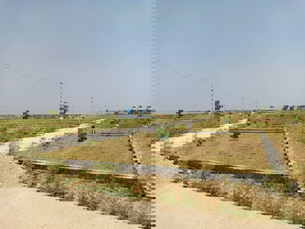 Plot For Sale in Abul Fazal Enclave