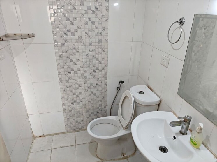 Bathroom, amrapali-golf-homes 2 Bedroom 835 Sq.Ft. Apartment In Sector 4 Greater Noida Greater Noida 9829444