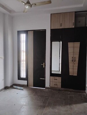 Room in 2 BHK Apartment at Ahmamau – for Rent