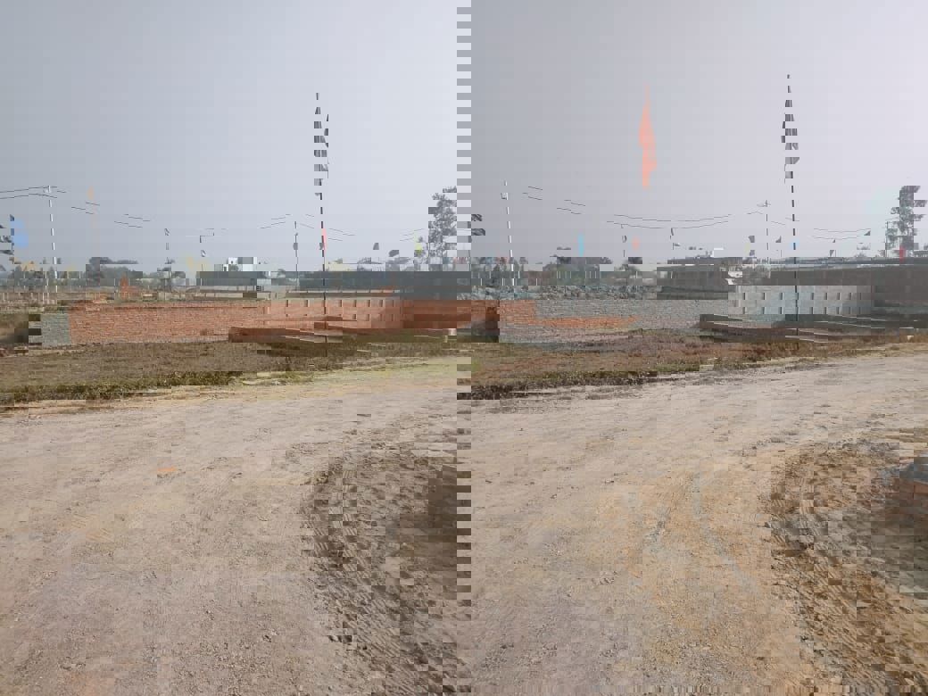 Plot For Sale in Sultanpur Road