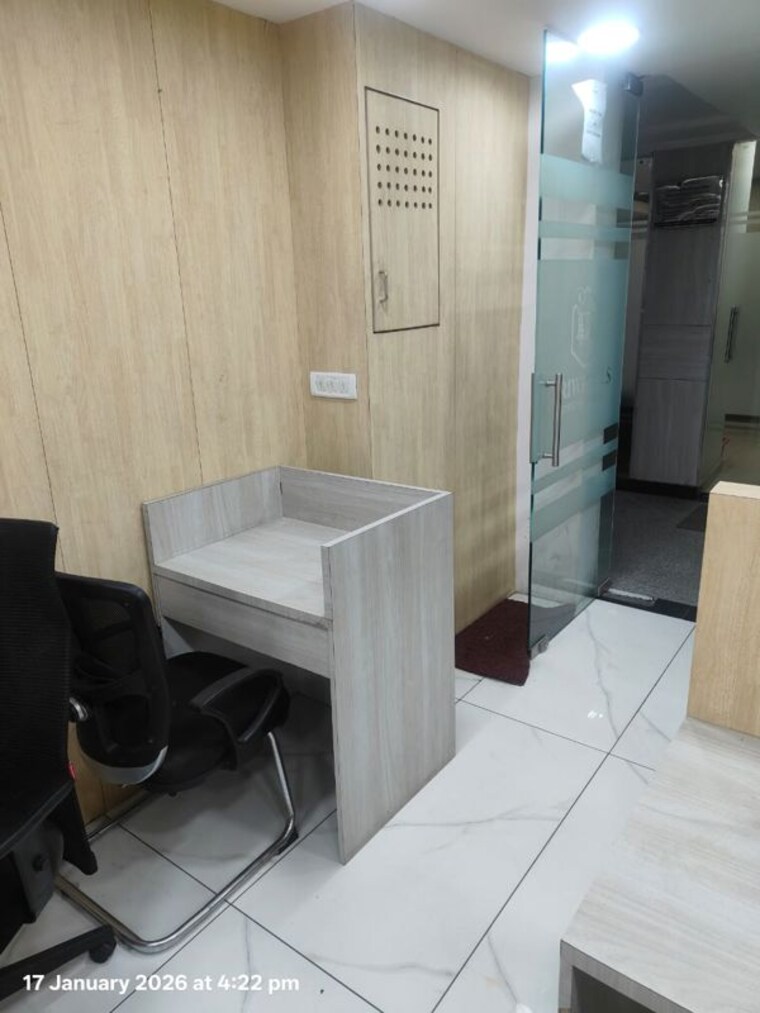 Team Area, gomti nagar Commercial Office Space 1800 Sq.Ft. In Gomti Nagar Lucknow 9829671